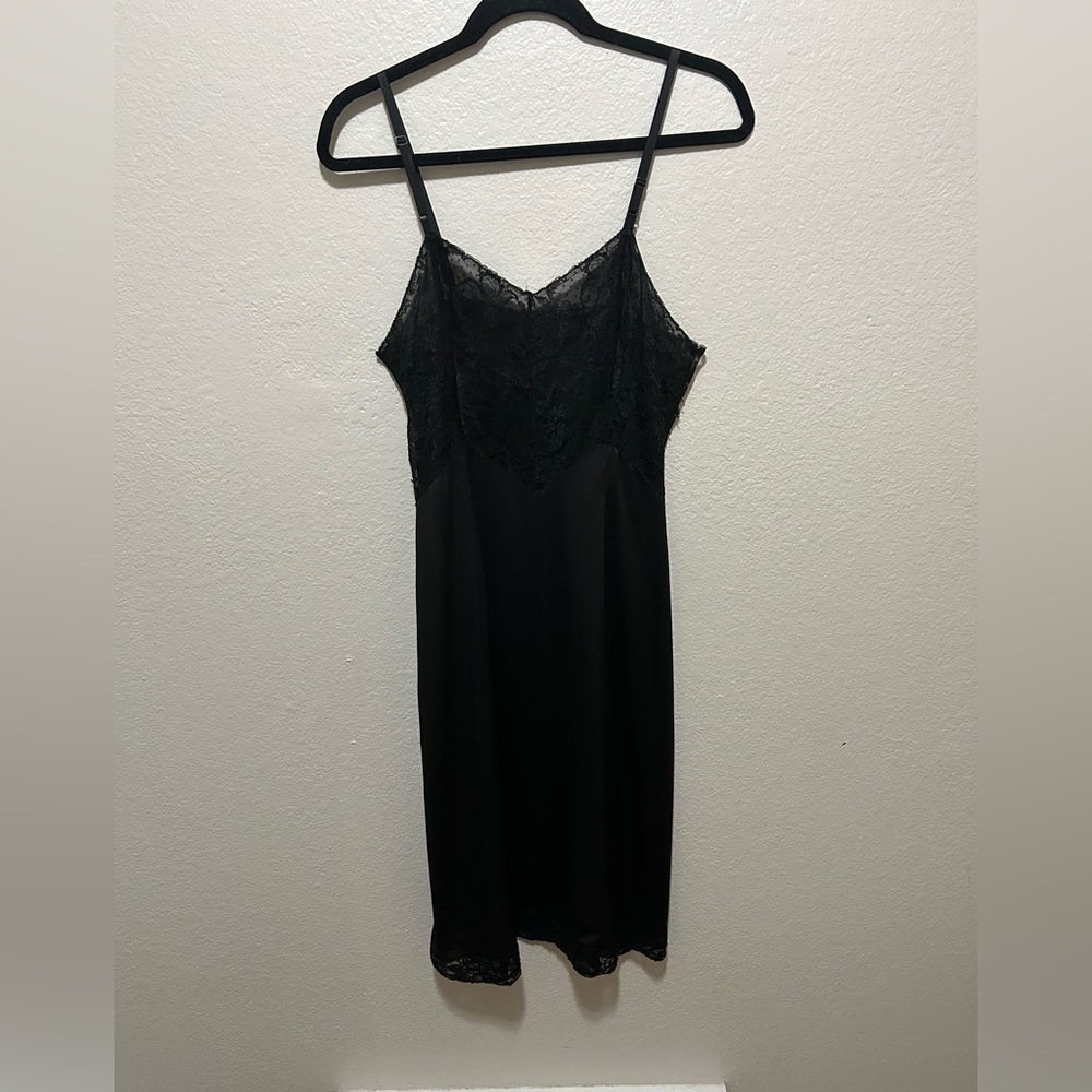 Vintage Lace Slinky Slip Dress Estimated Size Small/ Medium